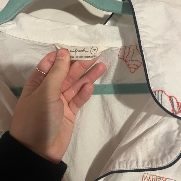 Printfresh White Short Sleeve Pajama Top with Embroidered Seashells - Picture 3 of 4